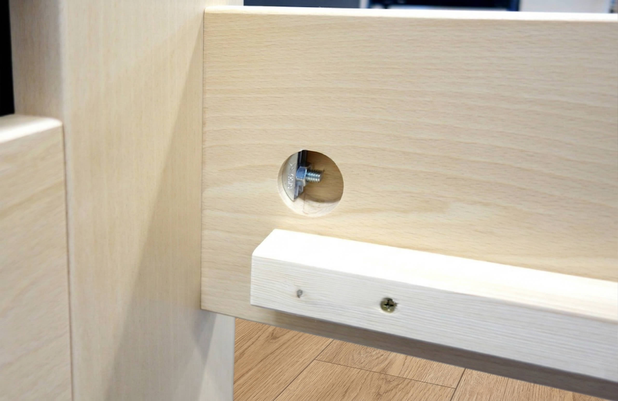 Montáž a lamelové rošty postele Justina